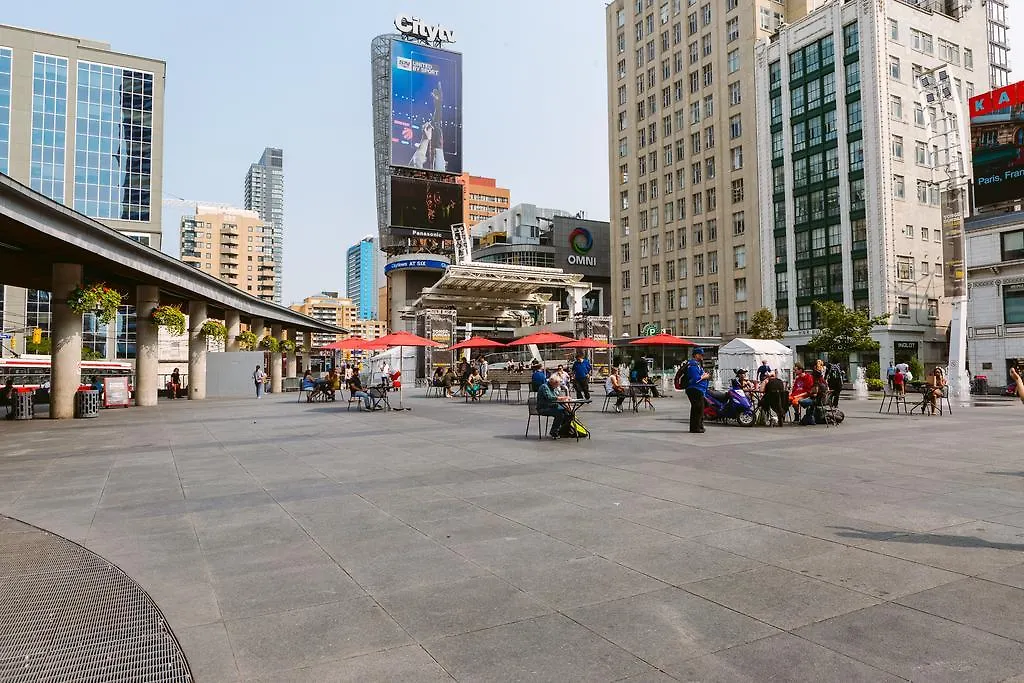 Gorgeous 2-Bedroom In The Heart Of Downtown Toronto Apartment