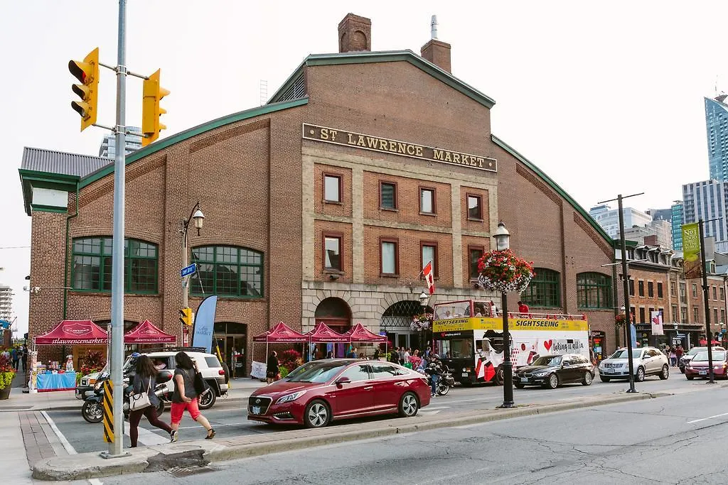 Apartment Gorgeous 2-Bedroom In The Heart Of Downtown Toronto Canada