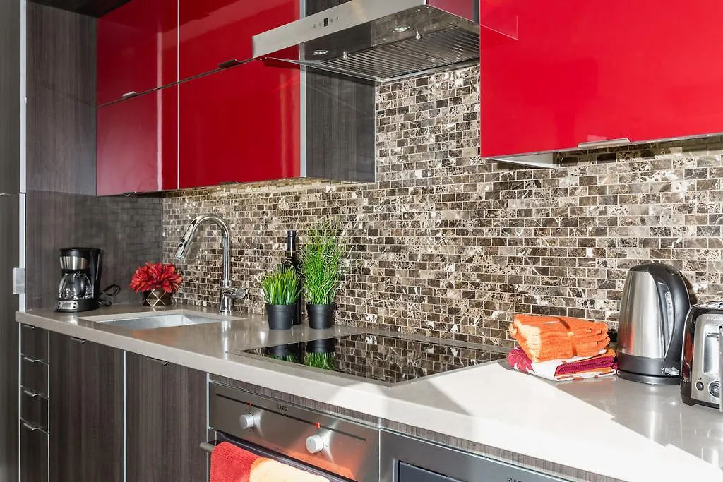 Apartment Gorgeous 2-Bedroom In The Heart Of Downtown Toronto