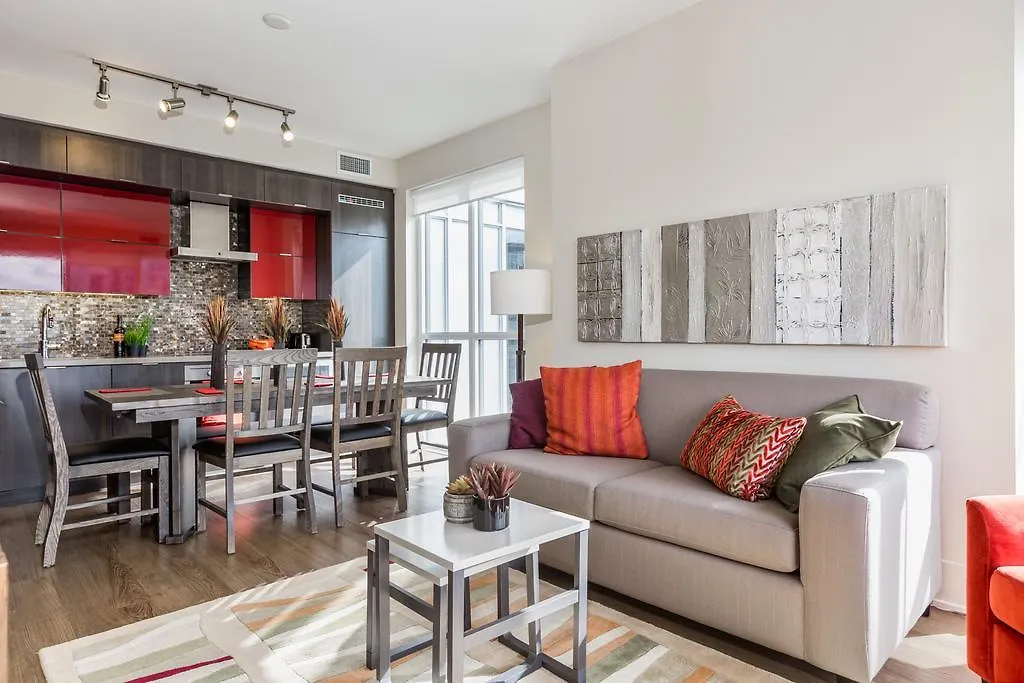 Gorgeous 2-Bedroom In The Heart Of Downtown Toronto 0*,