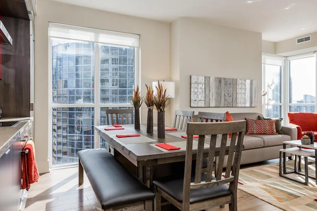 Gorgeous 2-Bedroom In The Heart Of Downtown Toronto Apartment