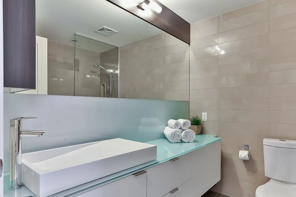 Apartment Gorgeous 2-Bedroom In The Heart Of Downtown Toronto