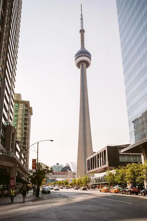 Gorgeous 2-Bedroom In The Heart Of Downtown Toronto