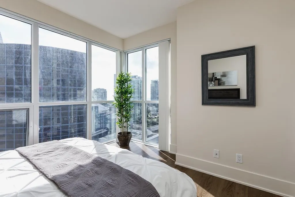 Gorgeous 2-Bedroom In The Heart Of Downtown Toronto Apartment