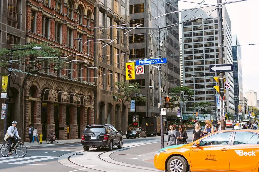 Apartment Gorgeous 2-Bedroom In The Heart Of Downtown Toronto Canada
