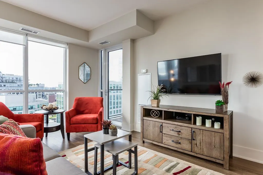 Gorgeous 2-Bedroom In The Heart Of Downtown Toronto Apartment