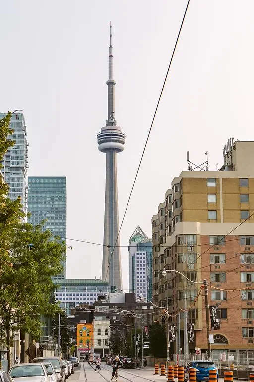 Gorgeous 2-Bedroom In The Heart Of Downtown Toronto 0*,