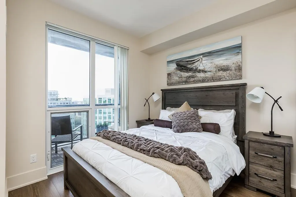 Gorgeous 2-Bedroom In The Heart Of Downtown Toronto Canada