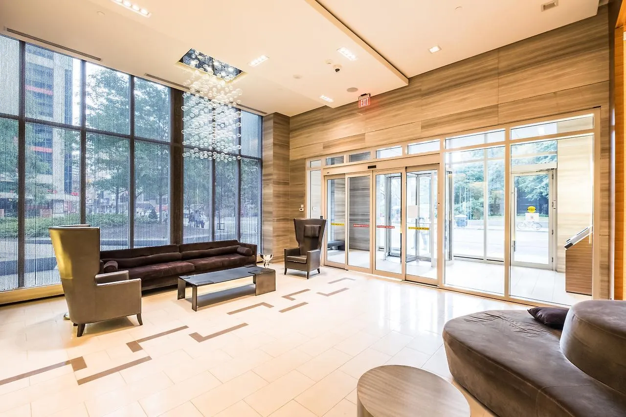 Gorgeous 2-Bedroom In The Heart Of Downtown Toronto
