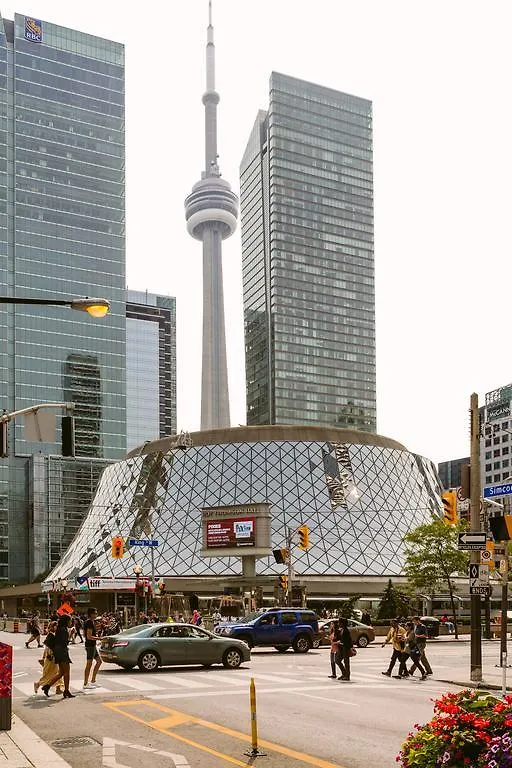 Gorgeous 2-Bedroom In The Heart Of Downtown Toronto Apartment