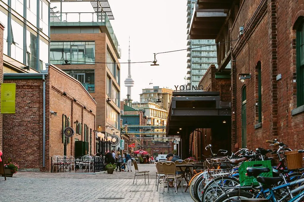 Apartment Gorgeous 2-Bedroom In The Heart Of Downtown Toronto